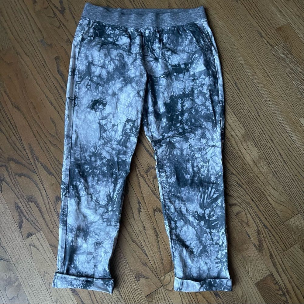 Cabi Gray Marble Print Pull On Pants Joggers with Front Pockets 5075 Medium